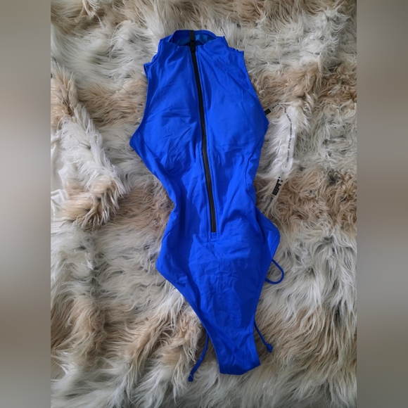 Ta3 Sleeveless Surfy Shaping Swimsuit In Sapphire - Picture 2 of 7